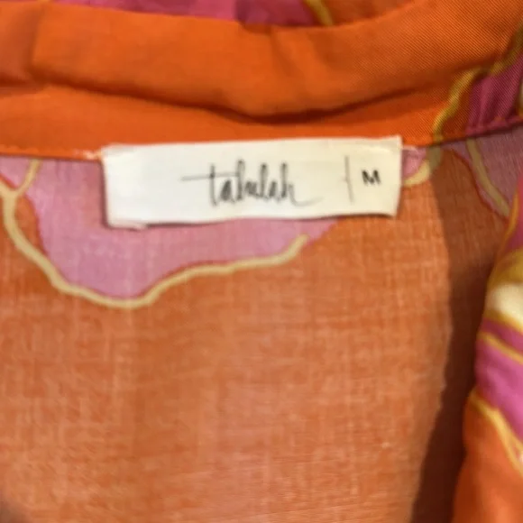 Like new Talulah floral short set - Picture 2 of 4